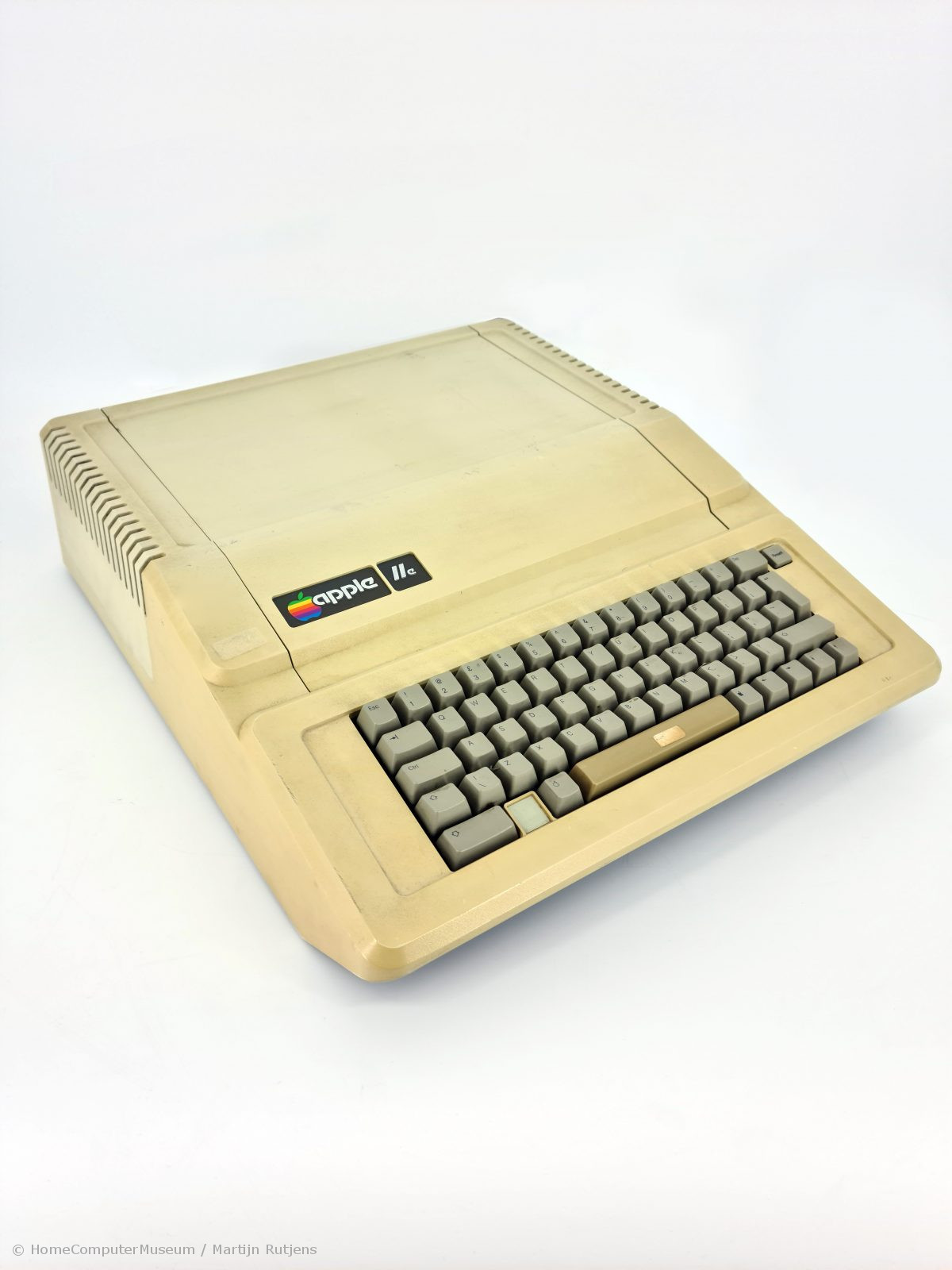 HomeComputerMuseum - Apple II e